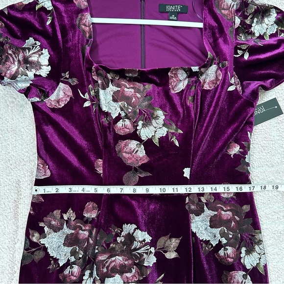 NWT Ignite Evenings Floral Velvet Mini Dress Dress Plum Wedding Guest Size 14 - Picture 8 of 14